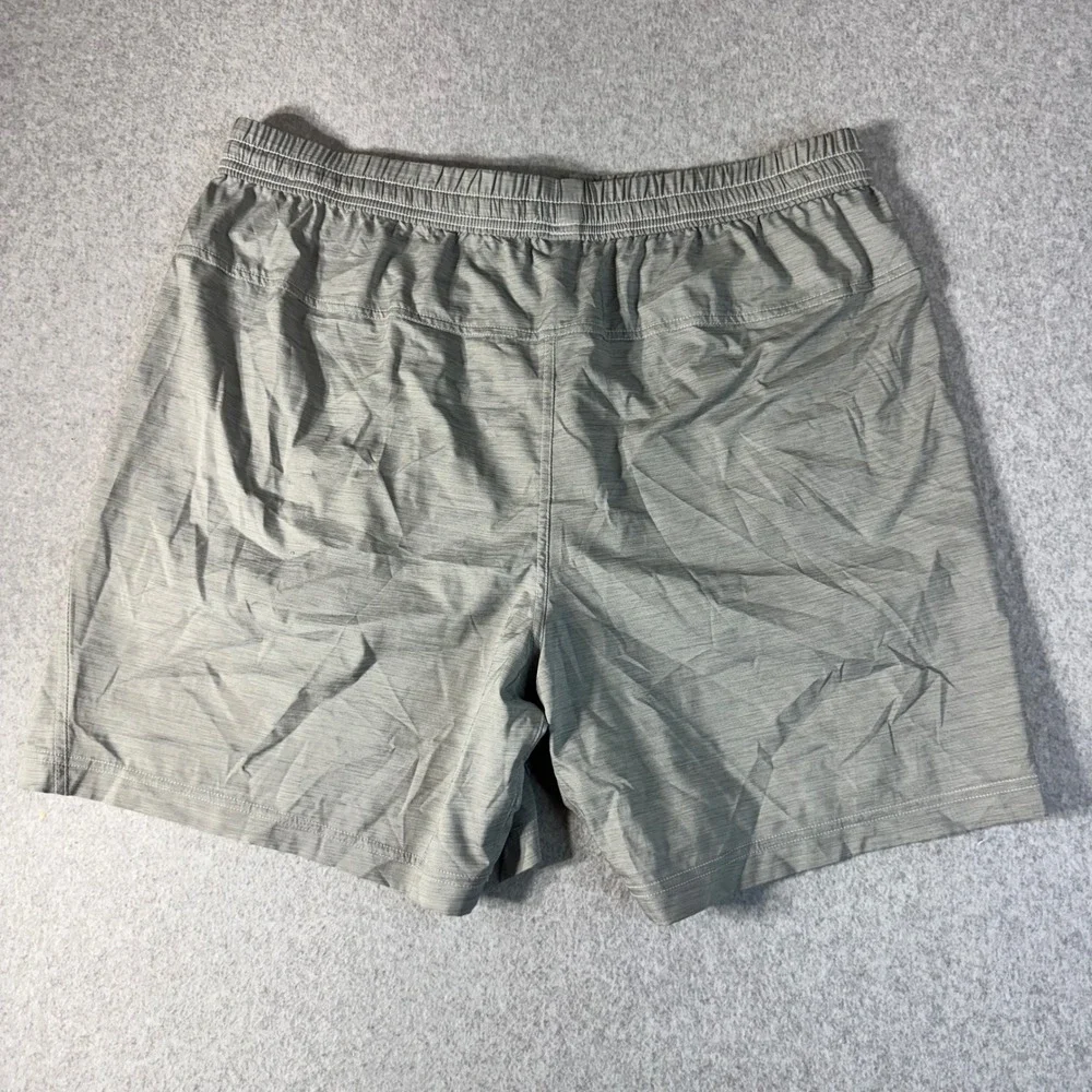 Nike Dri-FIT Mens XL Gray Heathered Training Athletic Shorts 7 Inch Inseam